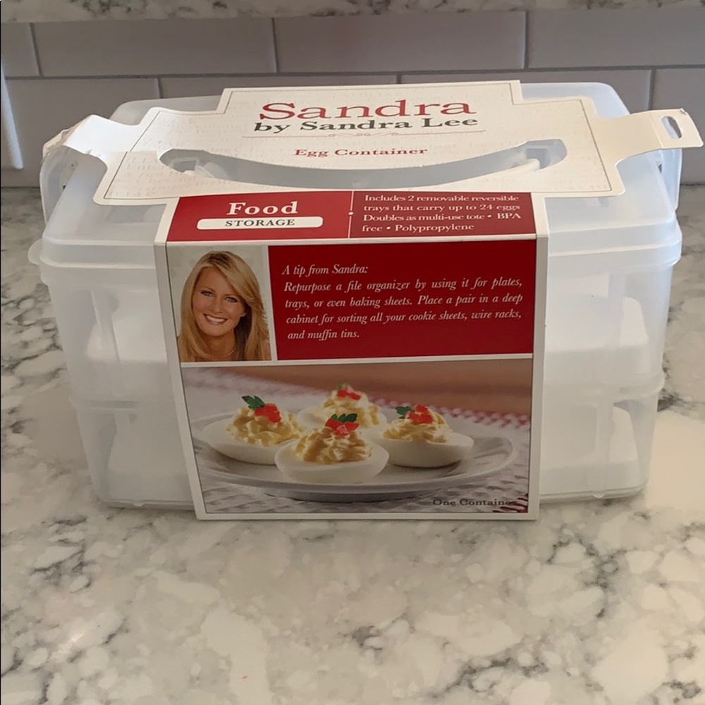 Sandra Lee Egg Container